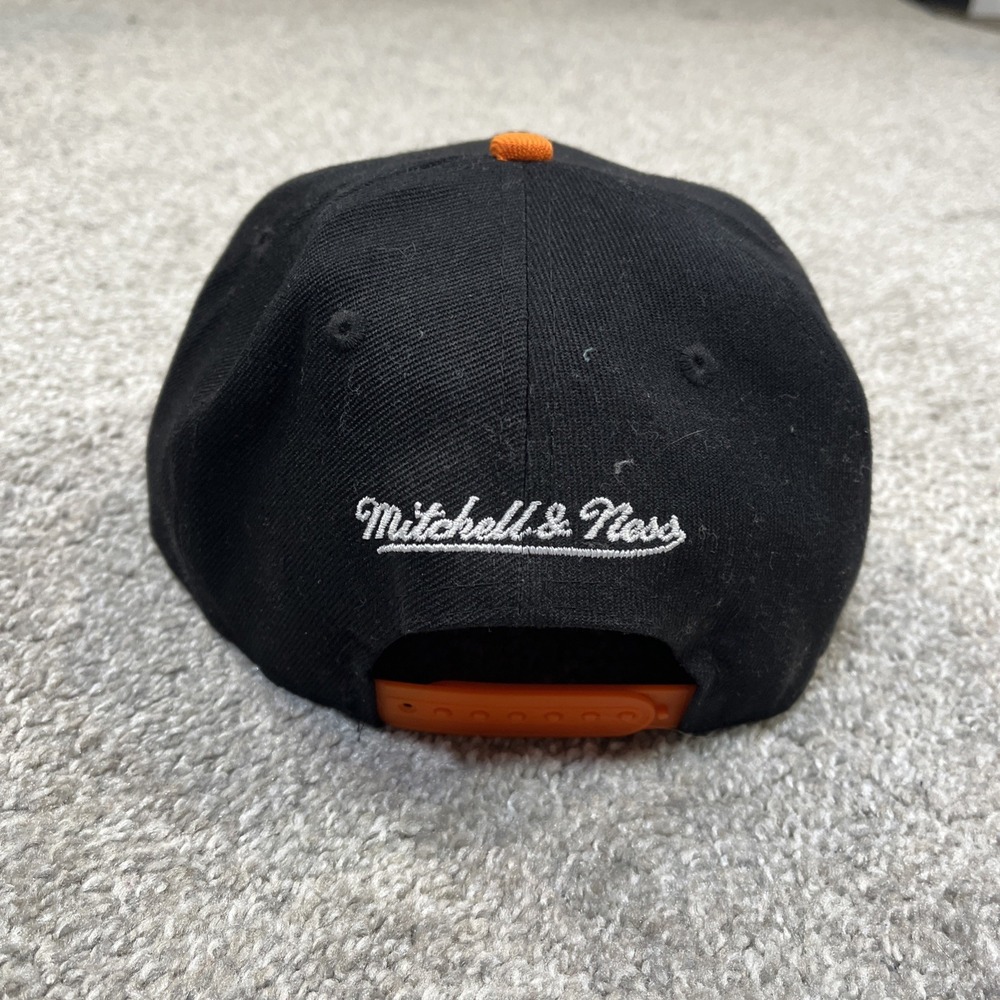 VTG Mitchell‎ & Ness Philadelphia Flyers Snapback Hat Cap Black Orange Spellout - Picture 3 of 7